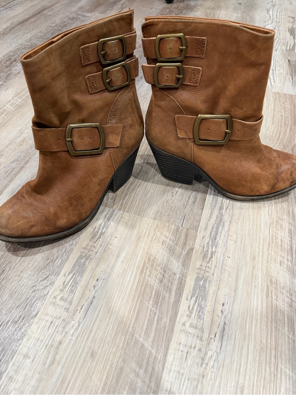 Lucky Brand LP-Tommie Women's Brown Buckle Heeled Boots